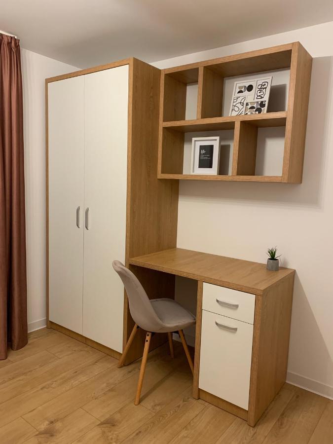 Sunny Apartment In Suceava Ngoại thất bức ảnh
