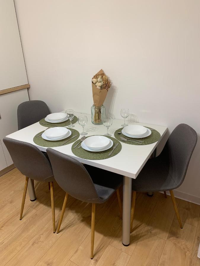 Sunny Apartment In Suceava Ngoại thất bức ảnh